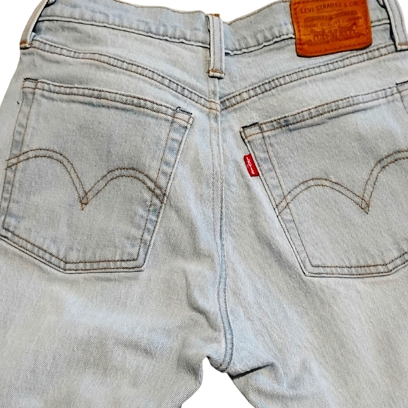 Levi's Premium 501 | EUC Original HighRise Cropped Jeans | Light Wash | Size 26 - Picture 4 of 16